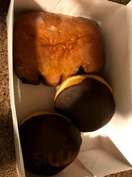 Roll N Donut Cafe