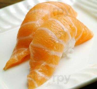 Akisu Sushi Bar & Grill