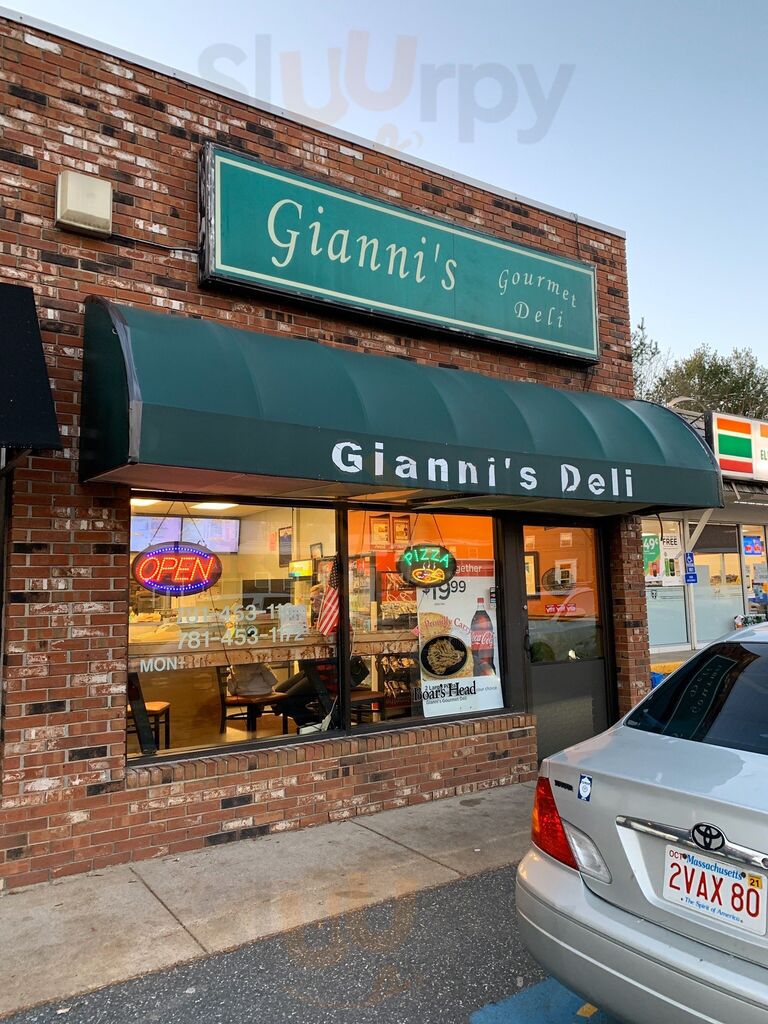 Gianni's Deli And Pizza