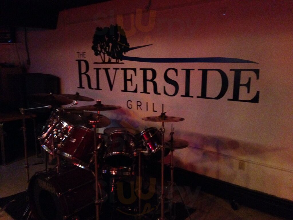 Riverside Grill