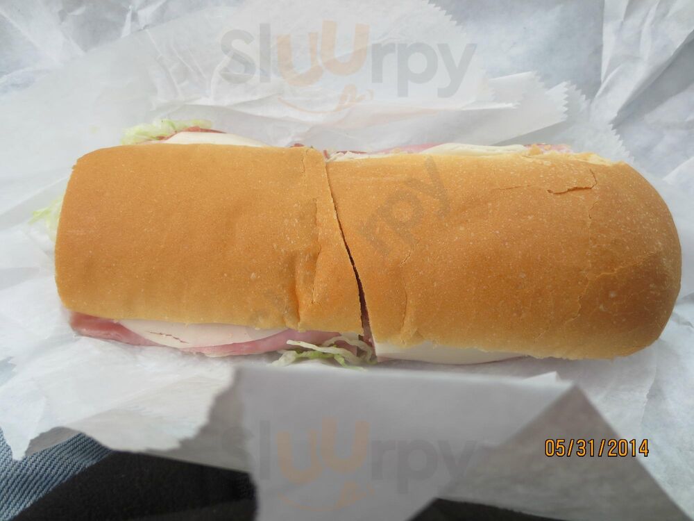 Freddy's Pizza & Grinder