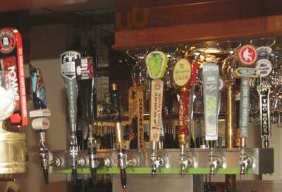 Joe's Filling Station