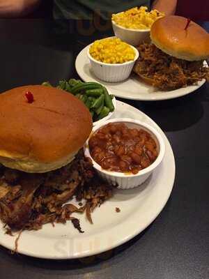 Smokin' G's Bbq Restaurant