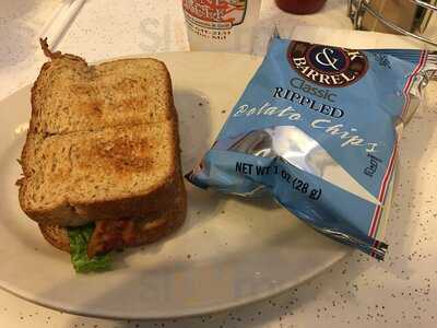 Rayne's Reef Soda Fountain & Grill