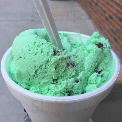 Rayne's Reef Soda Fountain & Grill