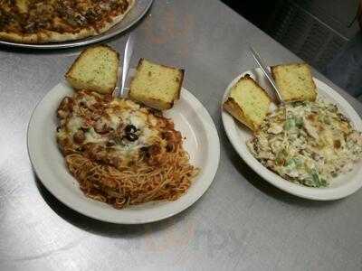 Mama Digrado's Pasta & Pizza