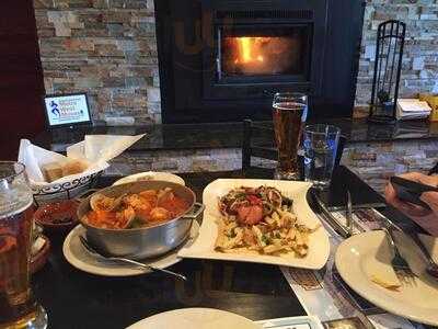 Old Schoolhouse Pub & Restaurant