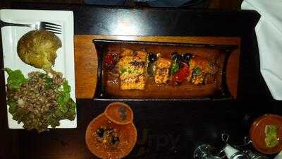 Old Schoolhouse Pub & Restaurant