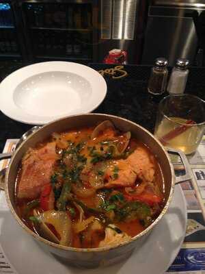 Old Schoolhouse Pub & Restaurant