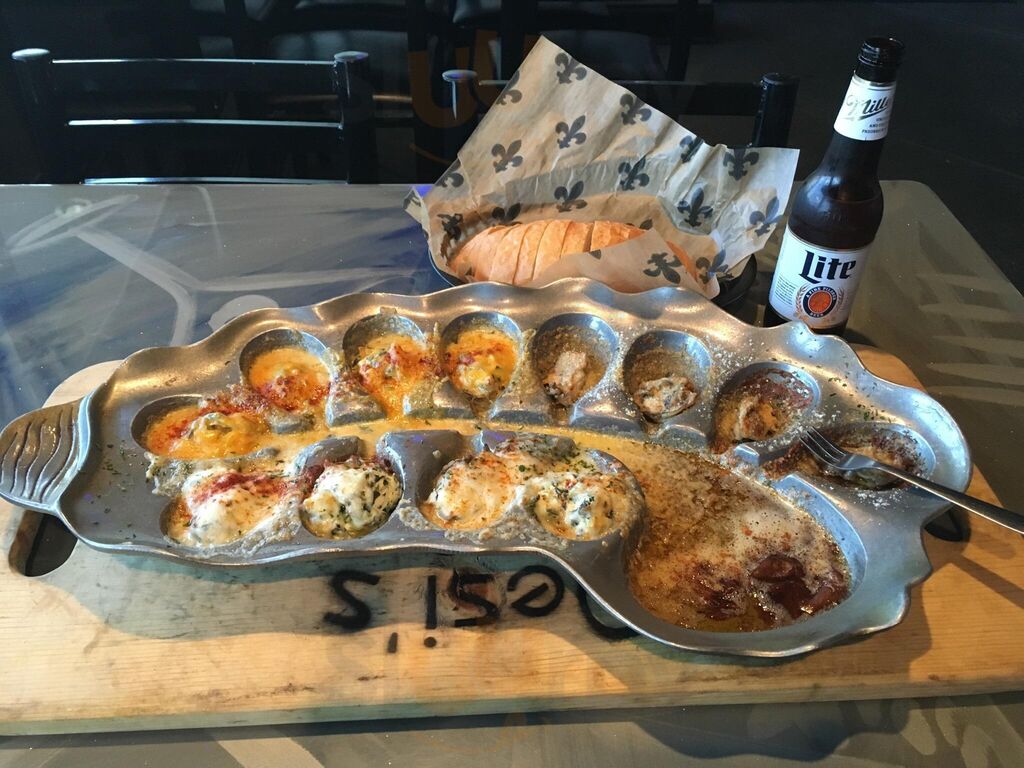 Desi Romano's Sports Bar & Grill