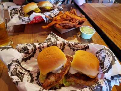 Harry's Bar & Burger - Lincoln