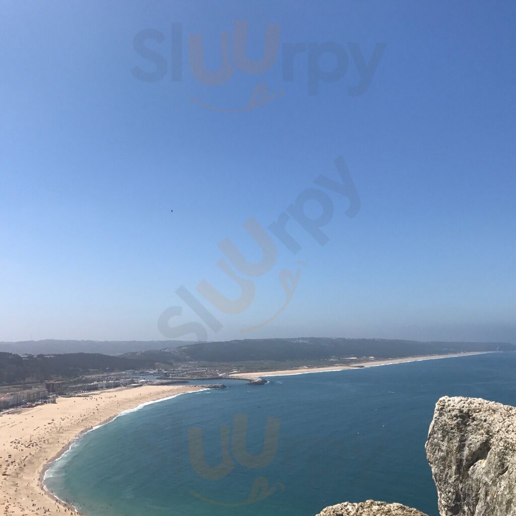 Pam's Front Street Grill