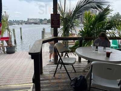 Snappers Waterfront Cafe