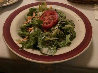 Giovanni's Restaurant & Lounge