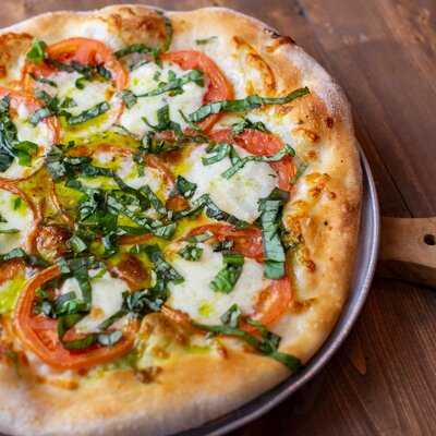 Ava's Pizzeria & Wine Bar