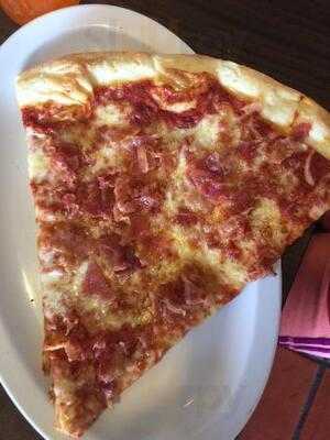 A Bronx Tale Pizzeria