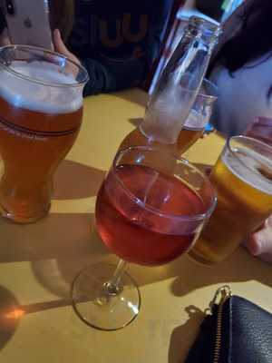 Brooksies Sports Pub