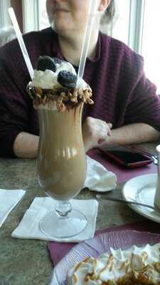 Polcari's Bridgewaye Inn