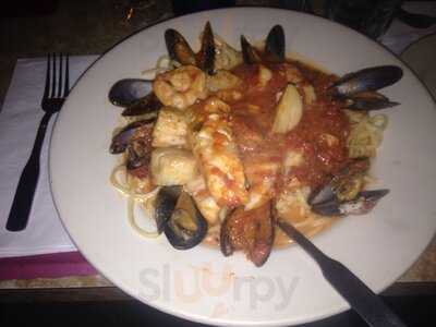 Polcari's Bridgewaye Inn