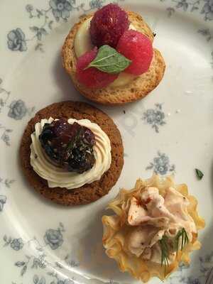 The Mad Hatter Restaurant & Tea Room