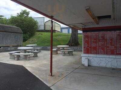 Debbie's Drive Inn