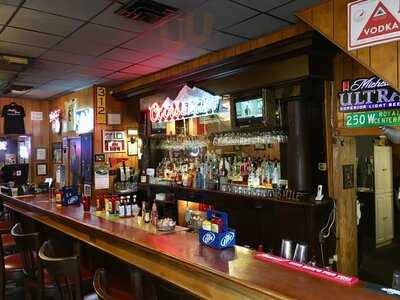 Amelio's On The River