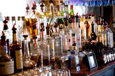 Amelio's On The River