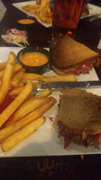 Patrick's Pub & Grill