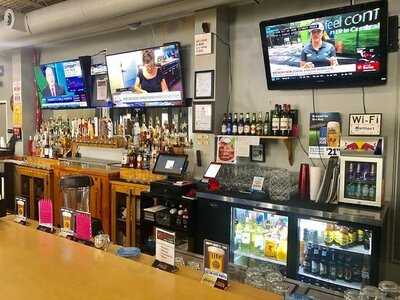 Martha`s Grill & Bar