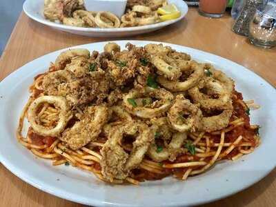 Martha`s Grill & Bar