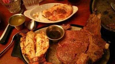 Guzzardo's Italian Villa