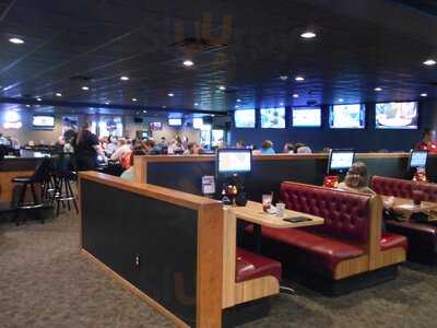 Big Red Restaurant & Sports Bar