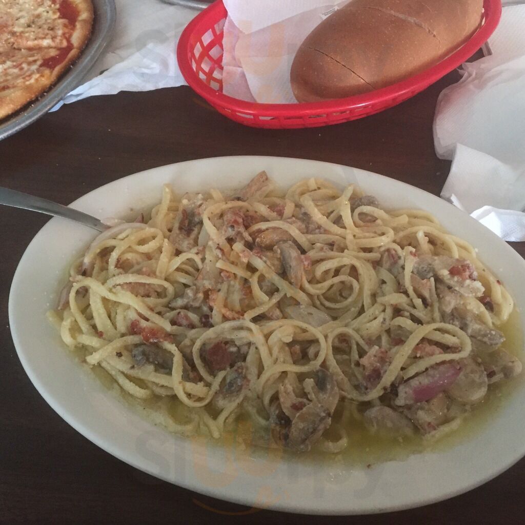 Leones Italian Restaurant
