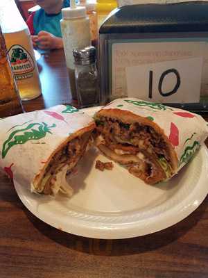 El Quetzal Restaurant And Bakery