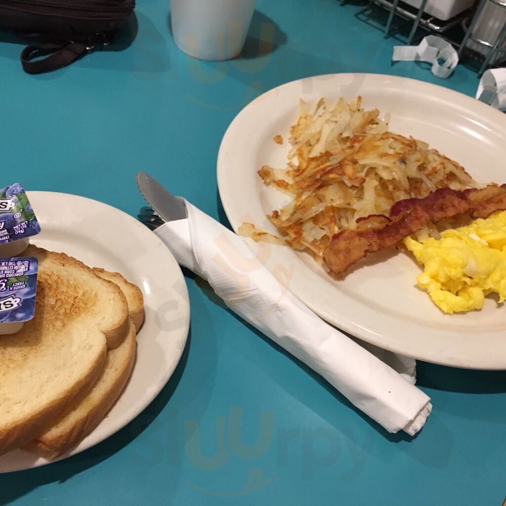 Daphne's Family Restaurant