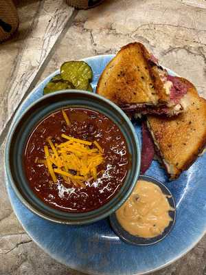 Daphne's Family Restaurant