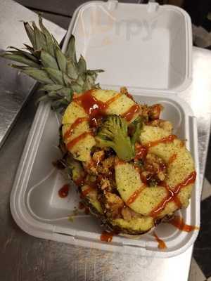 Curry’s Wings And Things