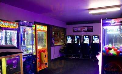 Maximus Restaurant & Sports Bar