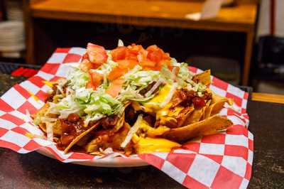 Maximus Restaurant & Sports Bar