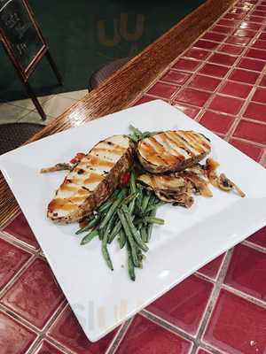 Shadows Restaurant And Pub