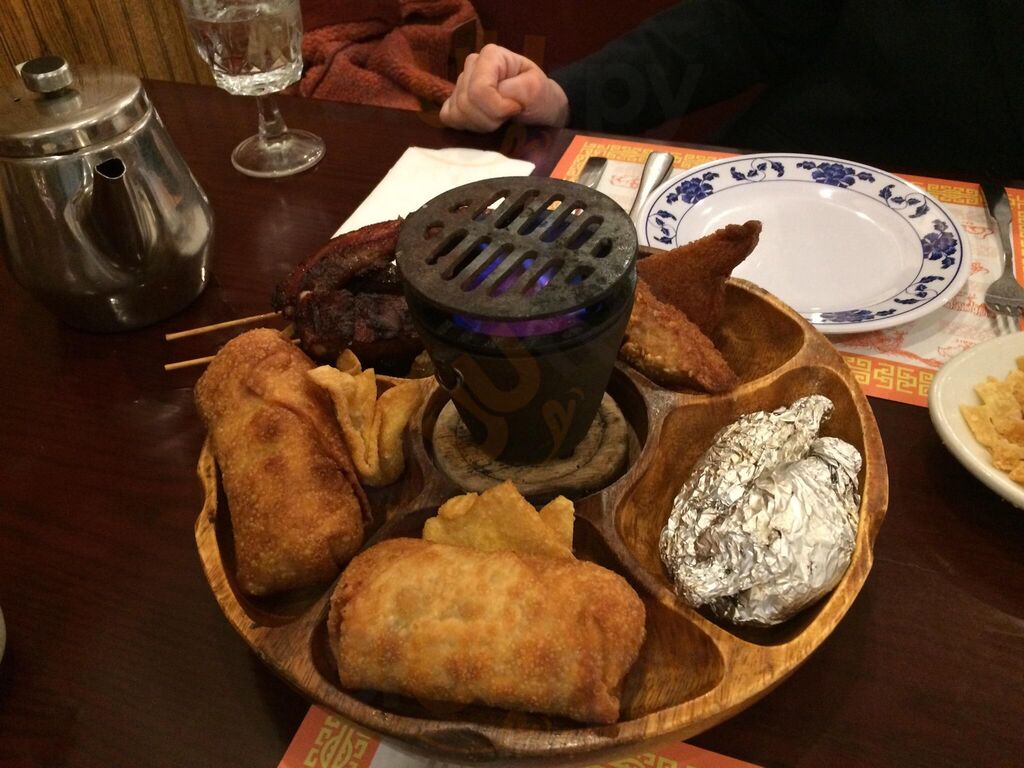 Lee's Hunan Chinese Restaurant