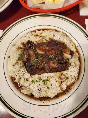 Sal's Ristorante And Bar