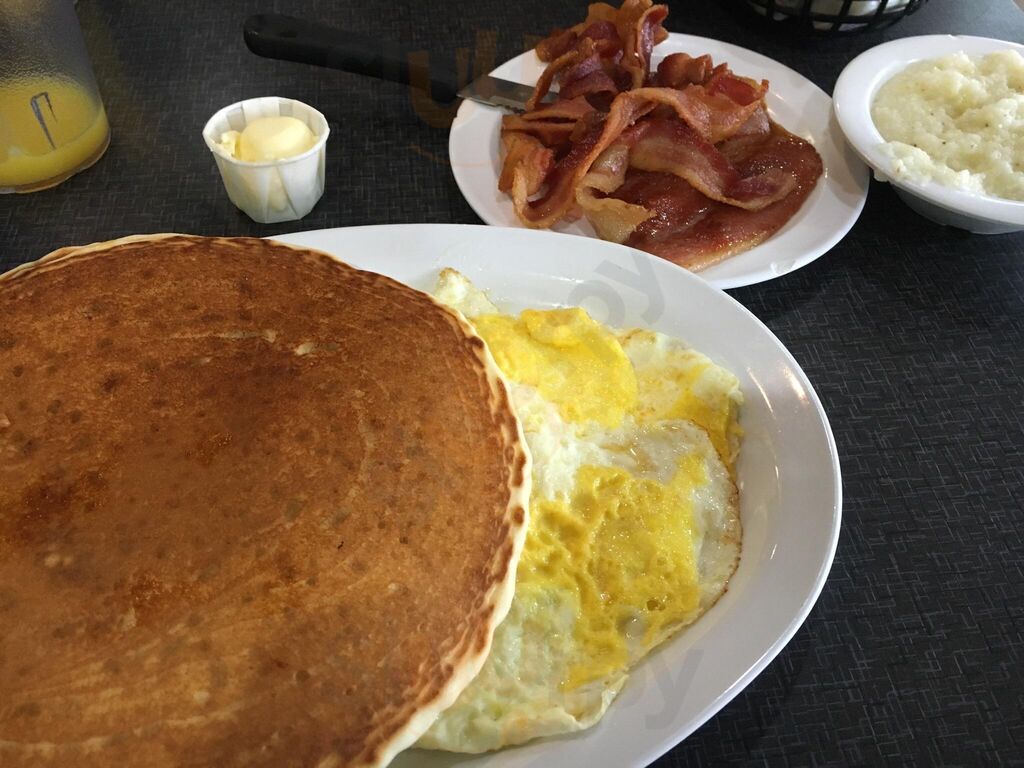 Mac's Breakfast Anytime