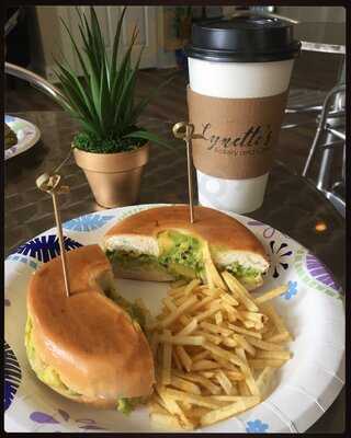 Lynette's Bakery And Cafe