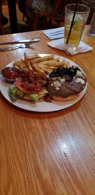 Tavern At Rivers Edge