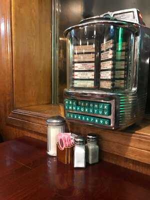 Hillcrest Restaurant