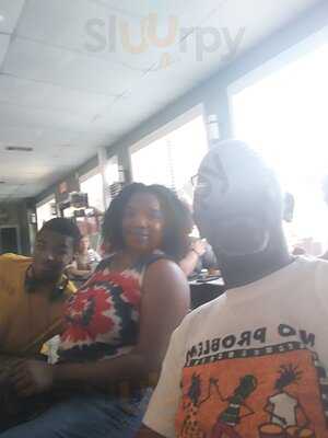 Long Beach Market & Deli