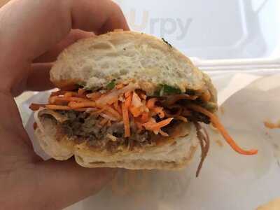 Long Beach Market & Deli