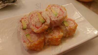 Hong Kong Chinese Restaurant & Sushi Bar