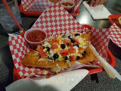 Tall Pine Lounge And Liquor